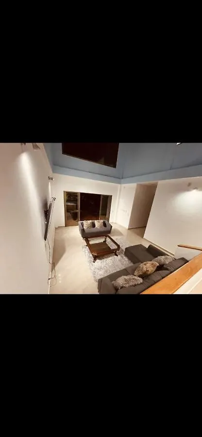 Hermosa Casa En 엔비가도
